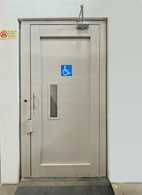 plataforma elevatória acessibilidade externa