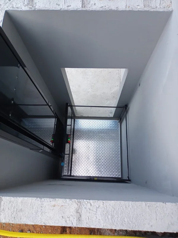 plataforma elevatória para mobilidade reduzida
